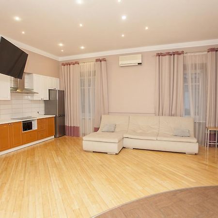 Apartment On Sumskaya No Smoking Charków Zewnętrze zdjęcie