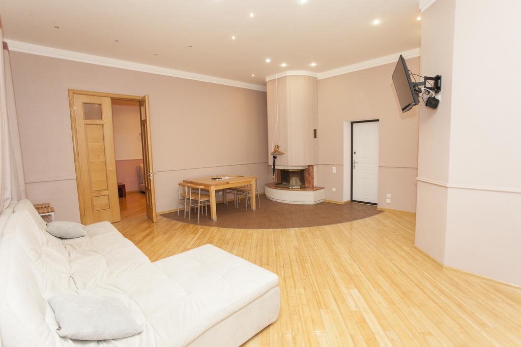 Apartment On Sumskaya No Smoking Charków Zewnętrze zdjęcie